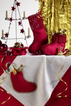 Anhäkeldeckchen STIEFEL von Zweigart